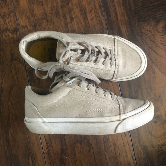 Vans - Picture 3 of 5